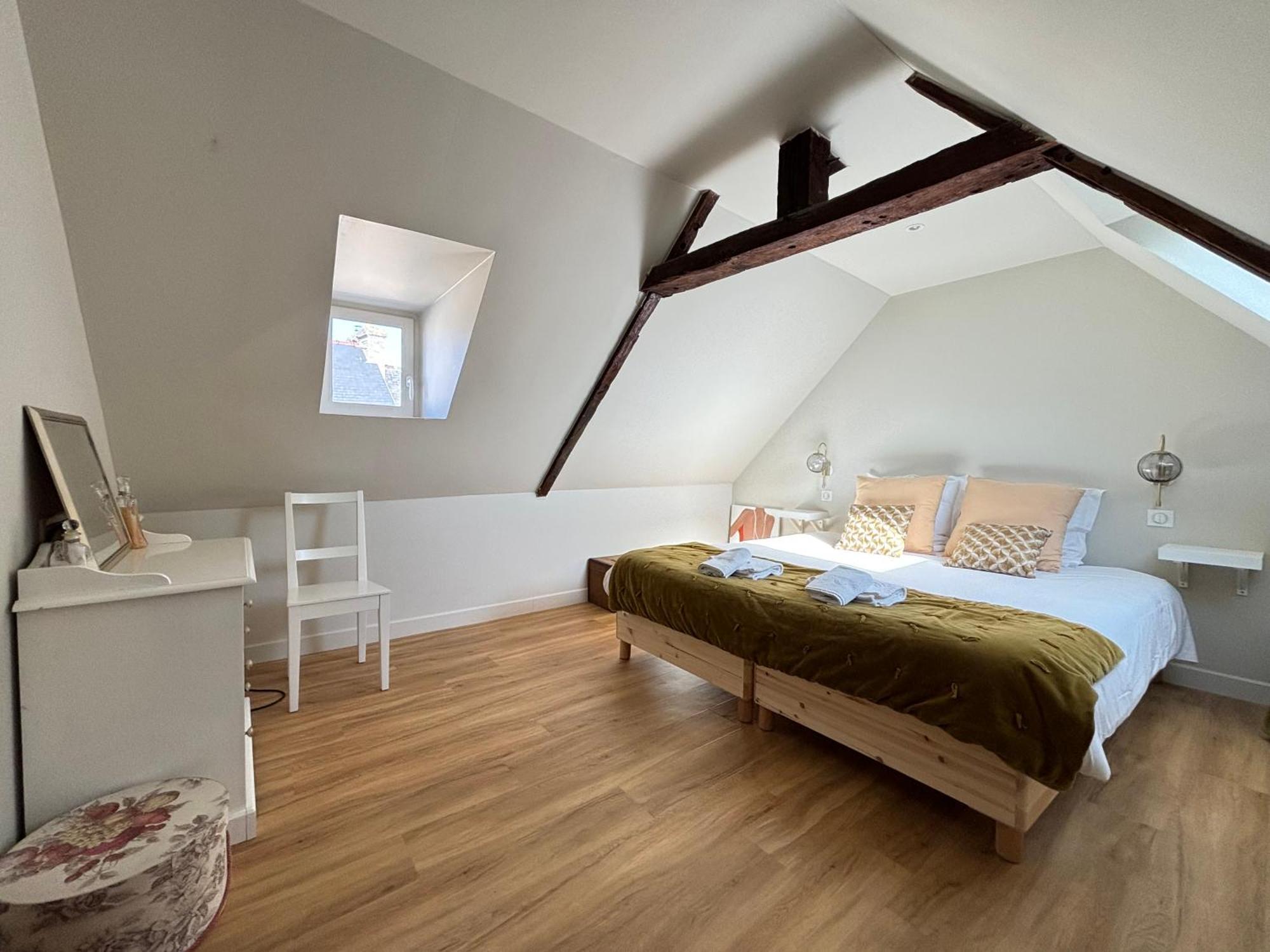 Bajocasse Apt Duplex Spacieux 3 Ch 2 Sdb Cosy Plein Centre Bayeux Decoration Elegante Proche Plages Du Debarquement Екстер'єр фото